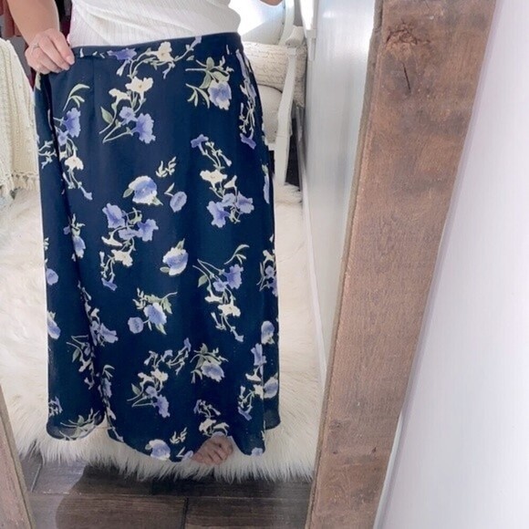 Vintage Lane Bryant navy blue floral skirt size 22/24 - Picture 2 of 10